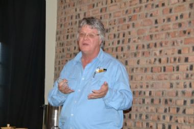 Mnr Gerrit van Zyl - 